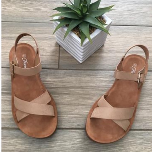 Tan sandals - Picture 1 of 1